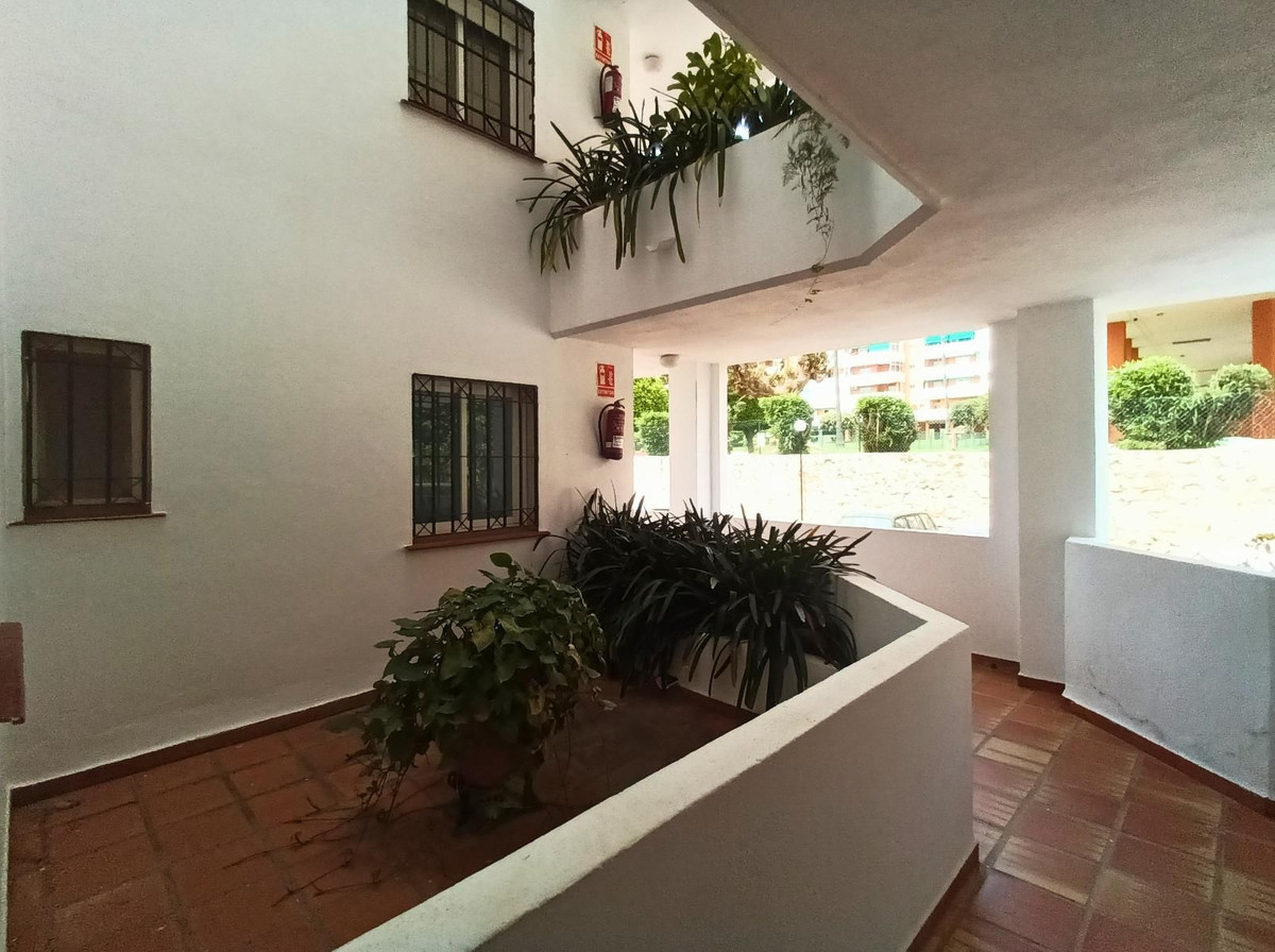 2 Bed Apartment for sale in El Pinillo Costa Del Sol, Málaga, Spain