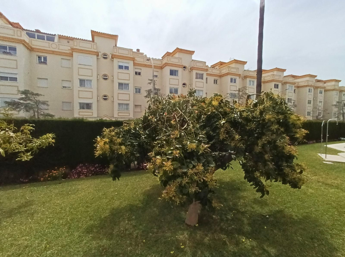 2 Bed Apartment for sale in El Pinillo Costa Del Sol, Málaga, Spain