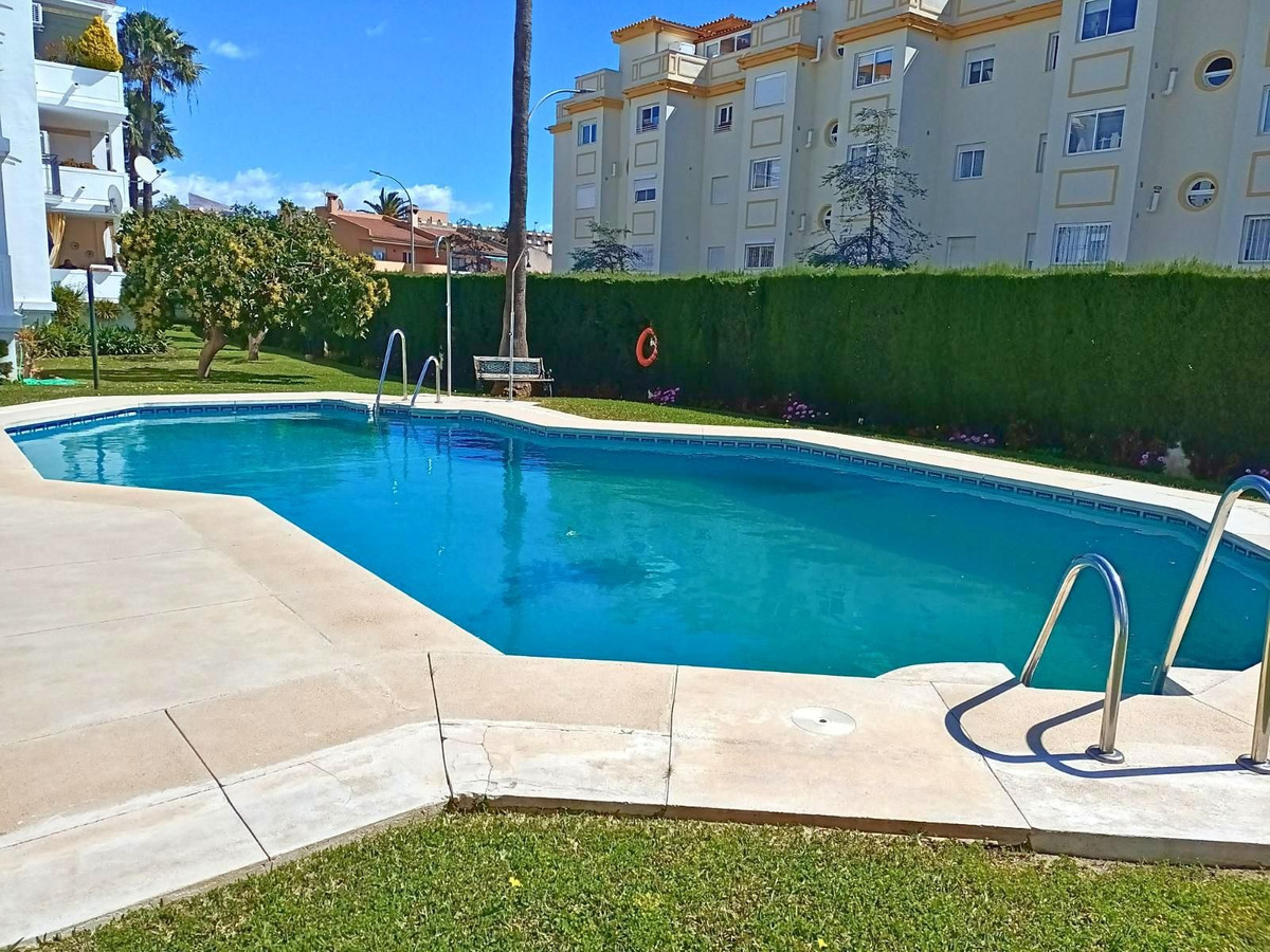 2 Bed Apartment for sale in El Pinillo Costa Del Sol, Málaga, Spain
