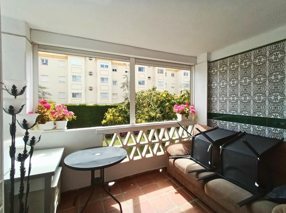 2 Bed Apartment for sale in El Pinillo Costa Del Sol, Málaga, Spain