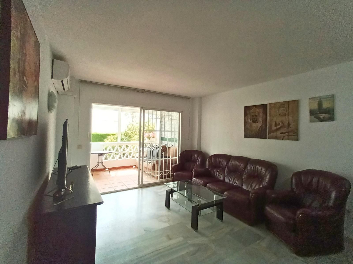 2 Bed Apartment for sale in El Pinillo Costa Del Sol, Málaga, Spain