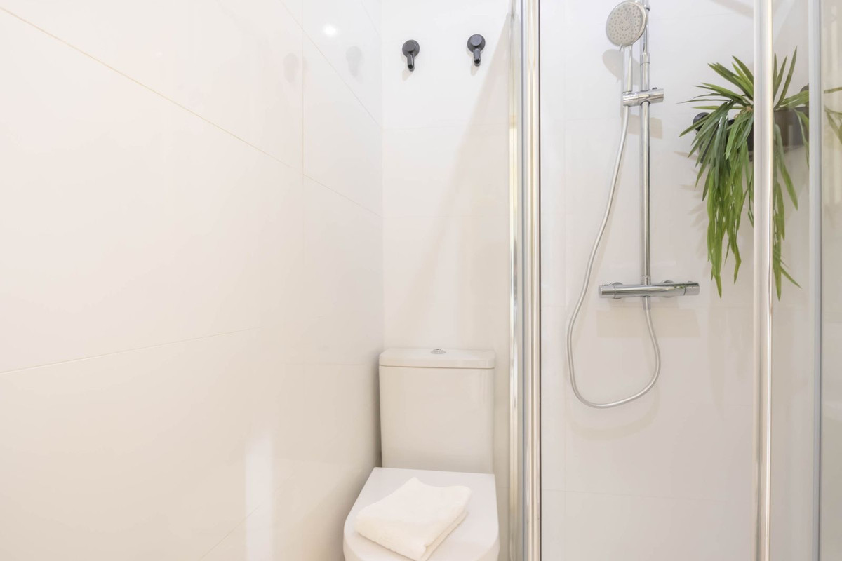 Se vende Apartamento Planta Media de 1 dormitorios en Costa Del Sol, Málaga, España