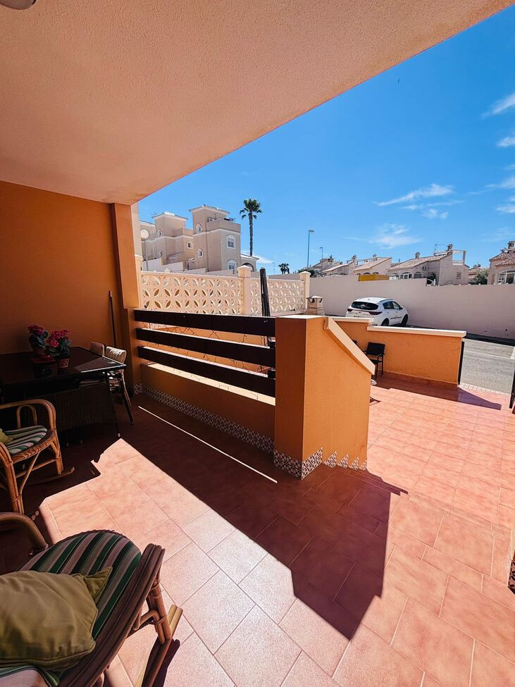 Se vende Apartamento Planta Baja de 2 dormitorios en Costa Blanca, Alicante, España