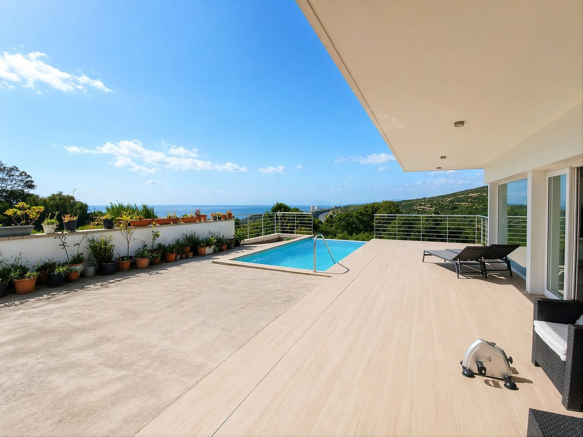 3 Bed Townhouse for sale in Manilva Costa Del Sol, Málaga, Spain