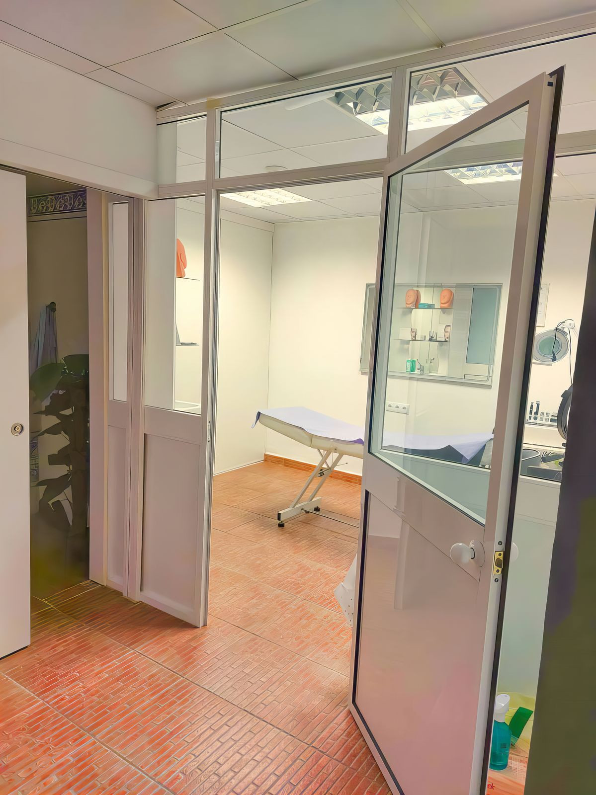 Se vende Local comercial  en Costa Del Sol, Málaga, España
