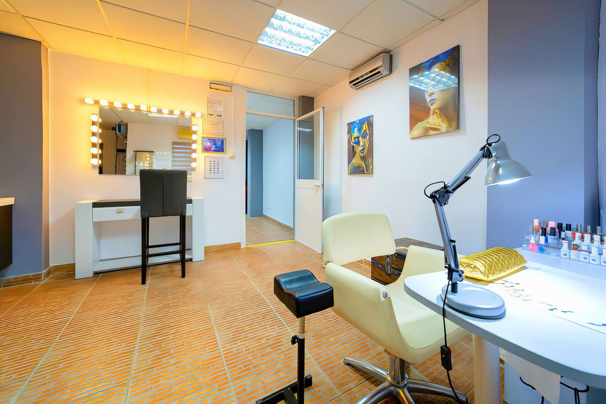 Se vende Local comercial  en Costa Del Sol, Málaga, España