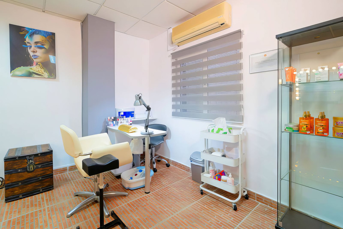 Se vende Local comercial  en Costa Del Sol, Málaga, España