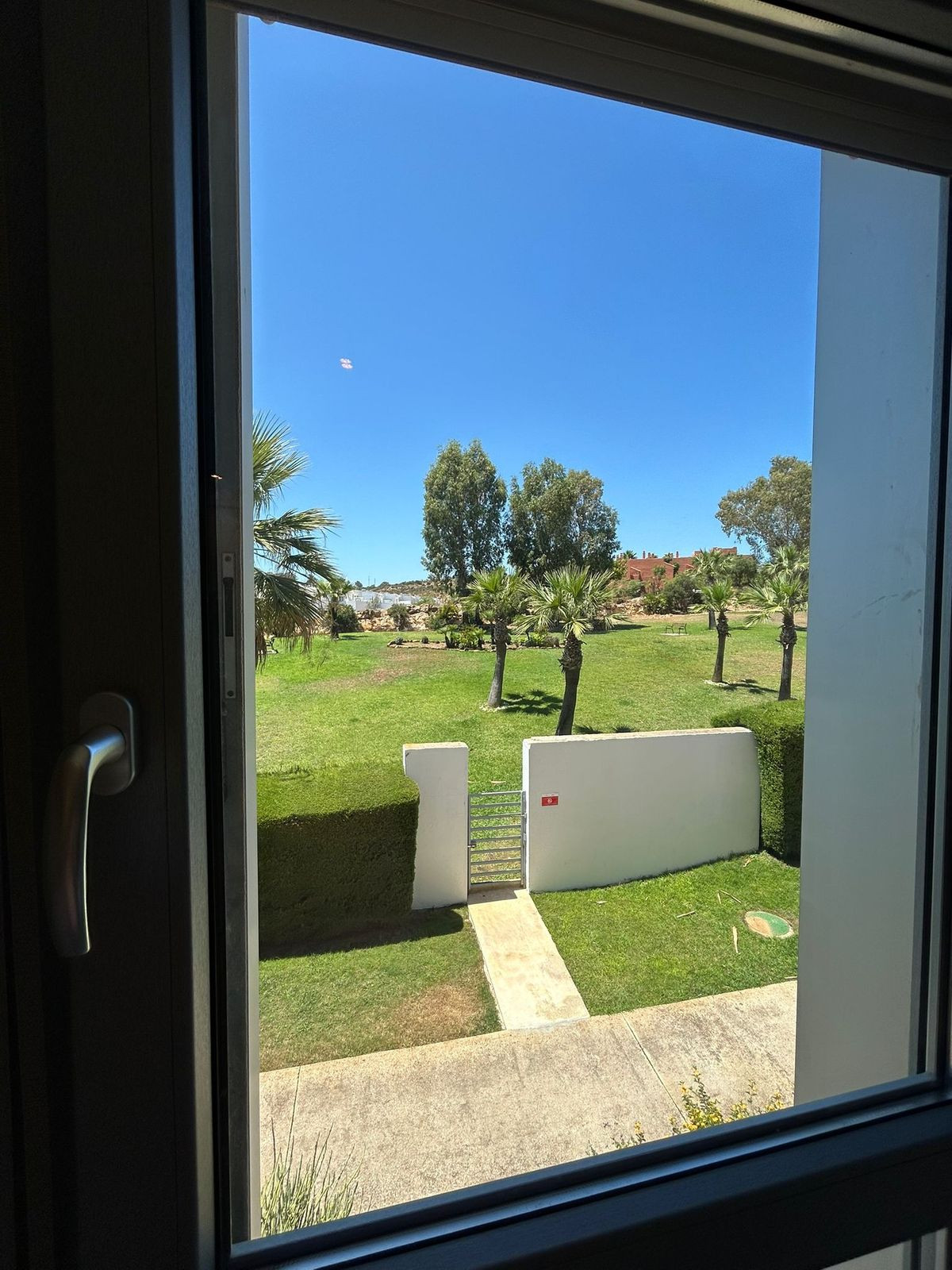 Se vende Apartamento Planta Media de 3 dormitorios en Costa Del Sol, Málaga, España