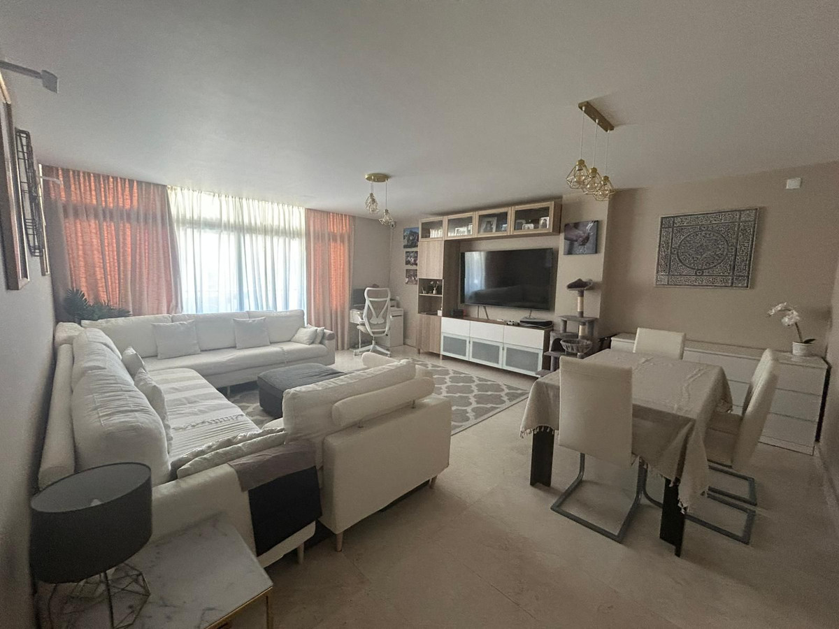 Se vende Apartamento Planta Media de 3 dormitorios en Costa Del Sol, Málaga, España