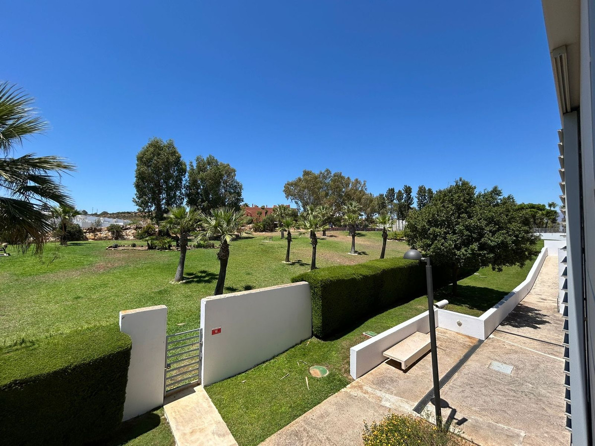 Se vende Apartamento Planta Media de 3 dormitorios en Costa Del Sol, Málaga, España