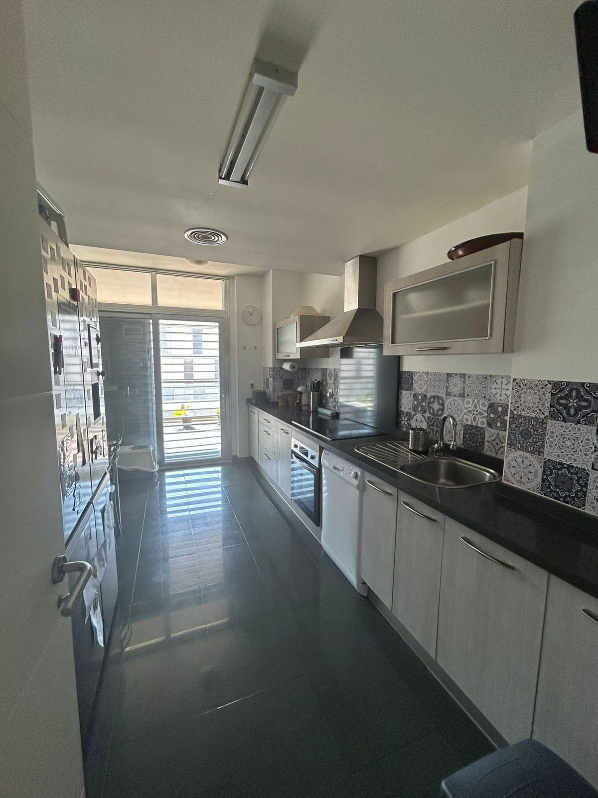 Se vende Apartamento Planta Media de 3 dormitorios en Costa Del Sol, Málaga, España