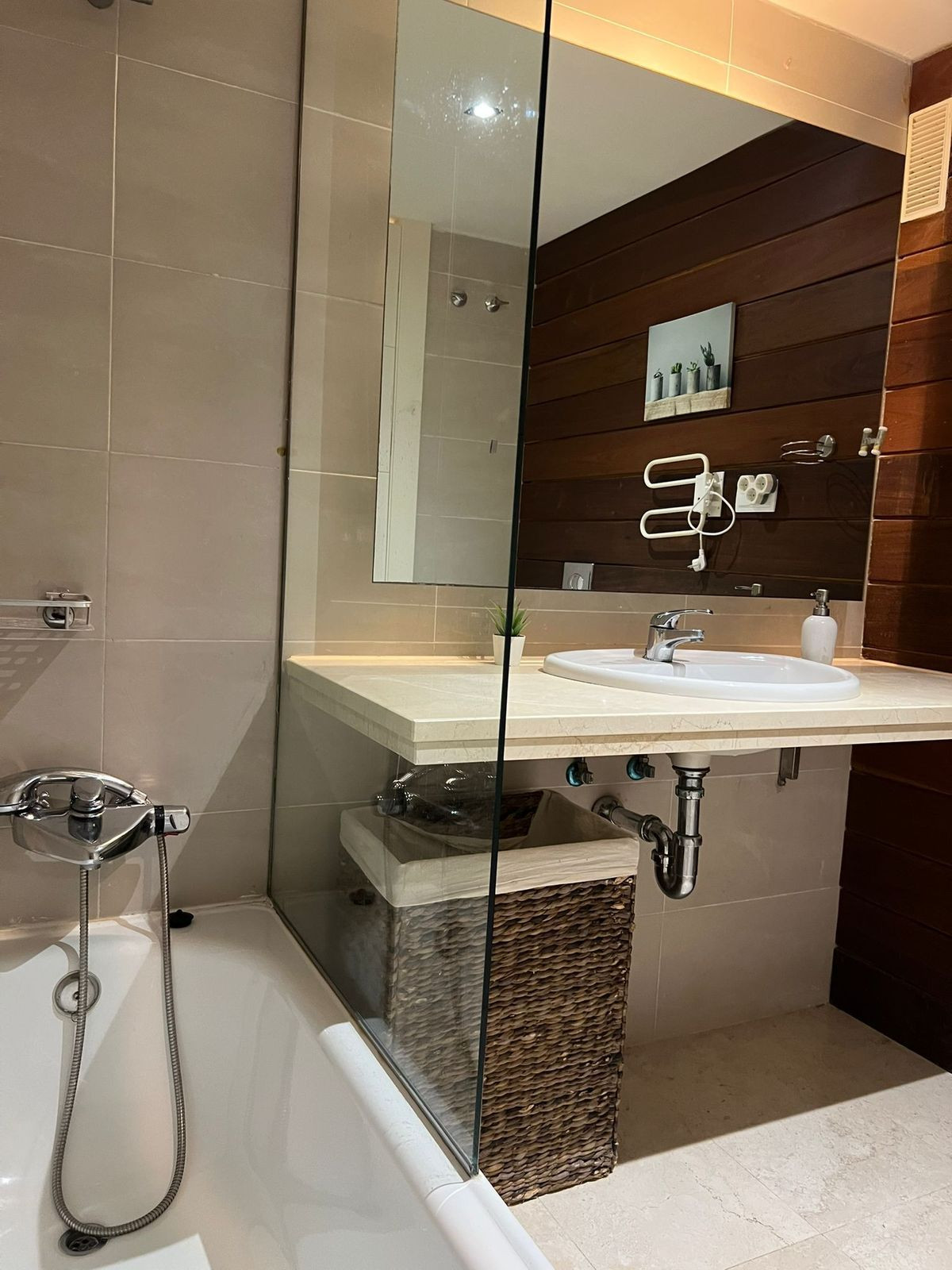 Se vende Apartamento Planta Media de 3 dormitorios en Costa Del Sol, Málaga, España