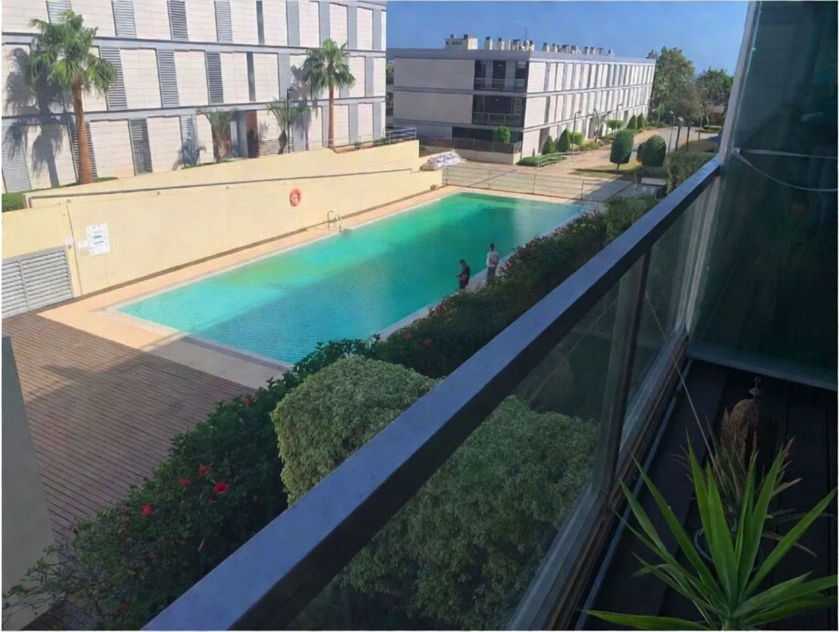 Se vende Apartamento Planta Media de 3 dormitorios en Costa Del Sol, Málaga, España