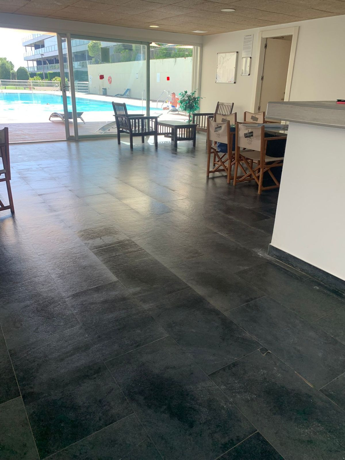 Se vende Apartamento Planta Media de 3 dormitorios en Costa Del Sol, Málaga, España