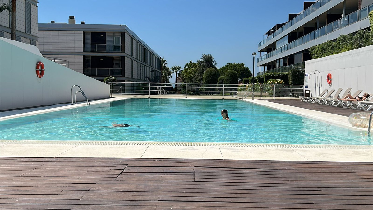 Se vende Apartamento Planta Media de 3 dormitorios en Costa Del Sol, Málaga, España