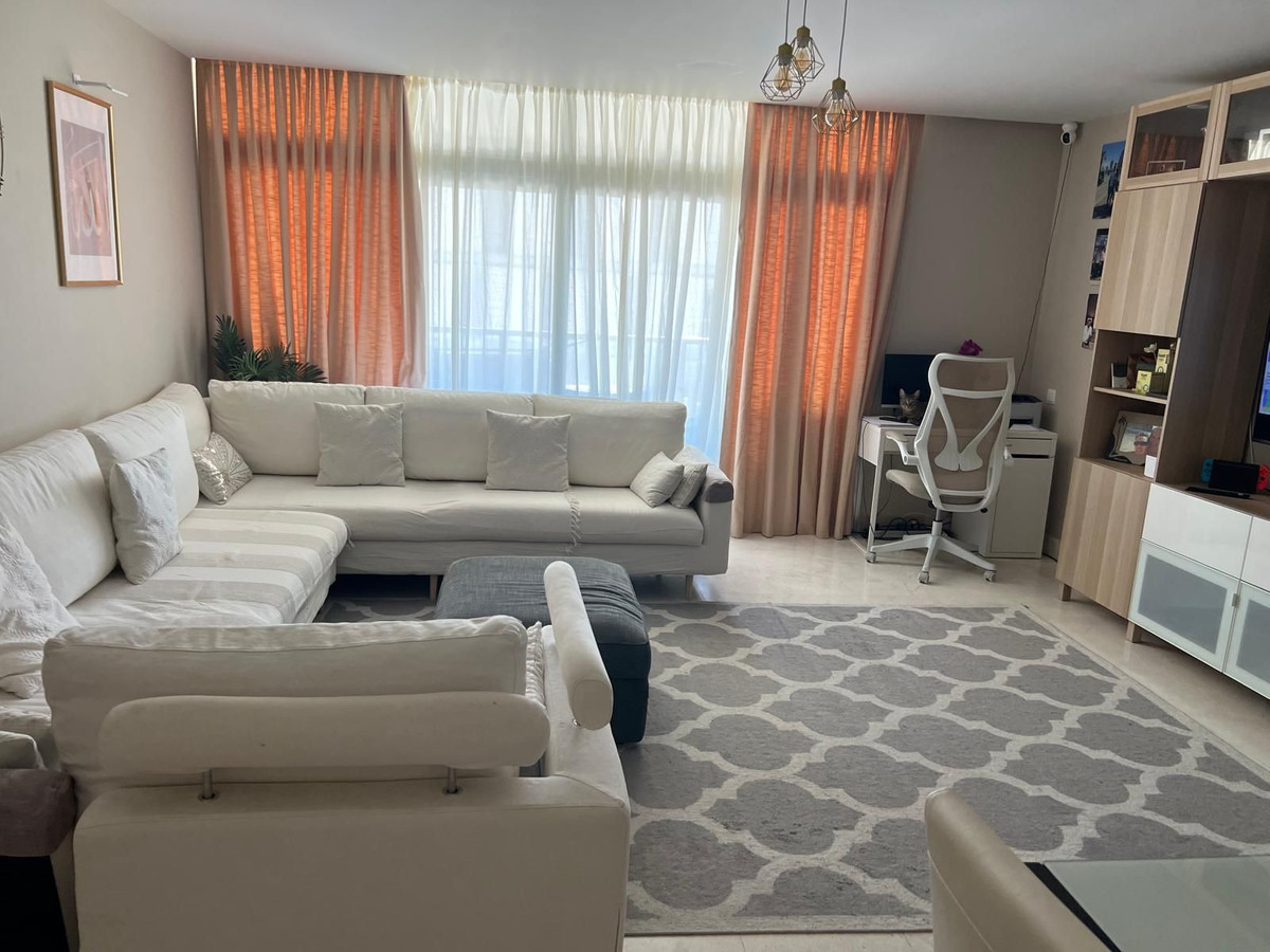 Se vende Apartamento Planta Media de 3 dormitorios en Costa Del Sol, Málaga, España