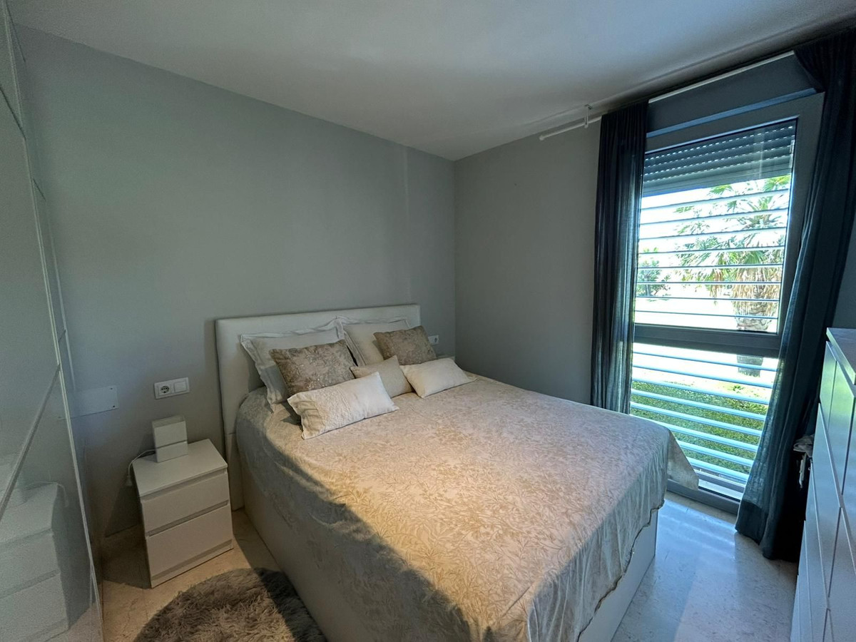 Se vende Apartamento Planta Media de 3 dormitorios en Costa Del Sol, Málaga, España