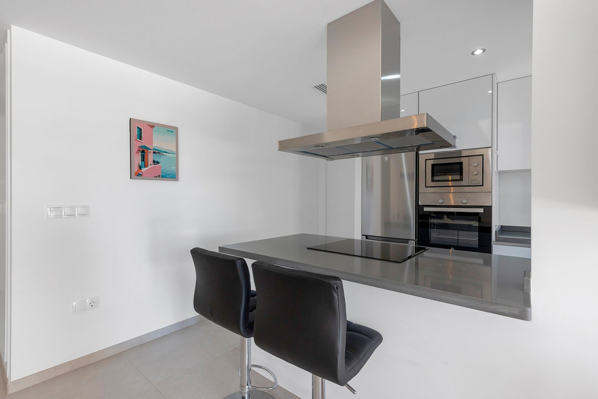 Se vende Apartamento Planta Media de 2 dormitorios en Costa Blanca, Alicante, España