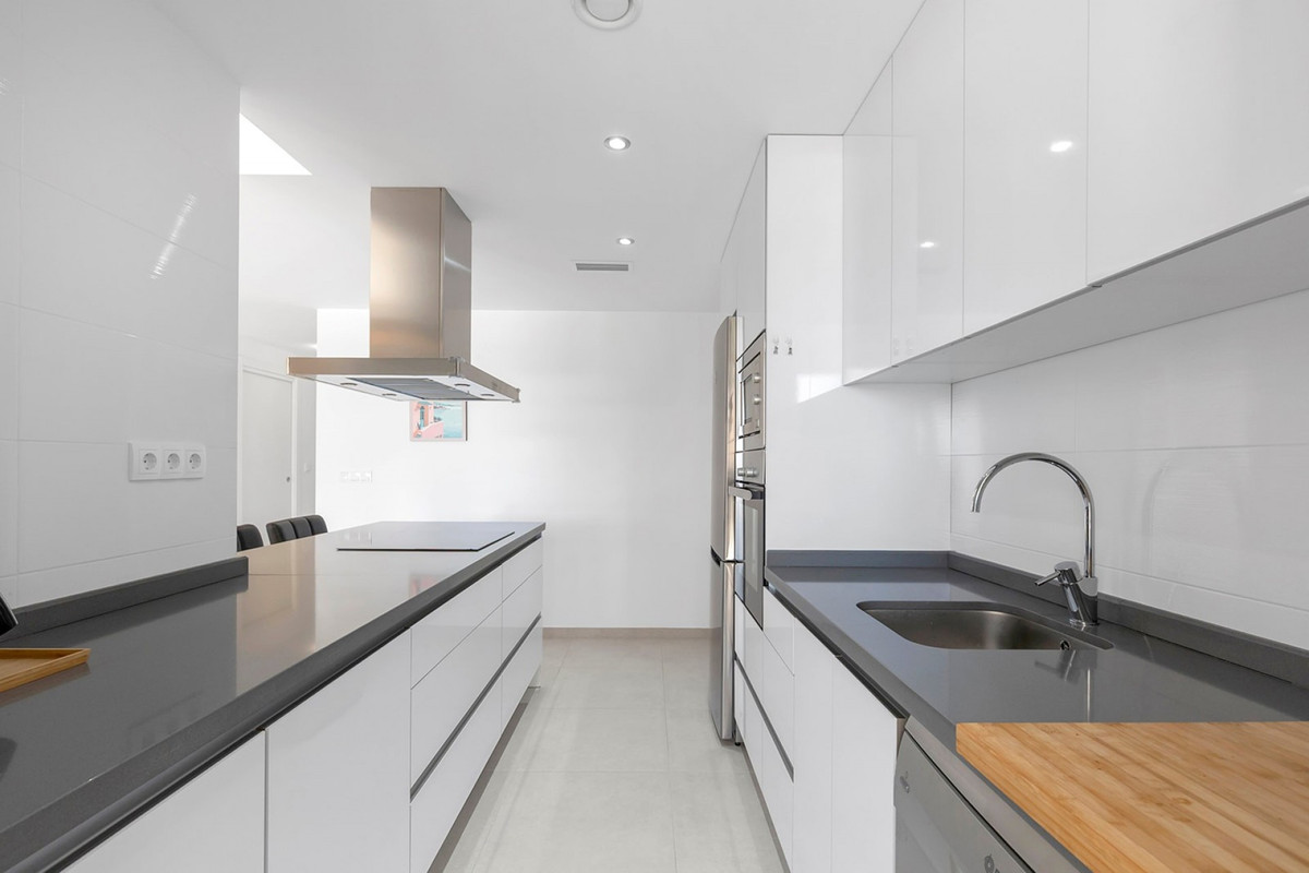 Se vende Apartamento Planta Media de 2 dormitorios en Costa Blanca, Alicante, España