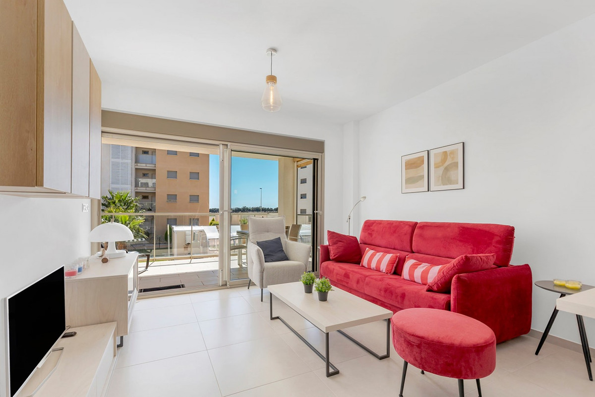 Se vende Apartamento Planta Media de 2 dormitorios en Costa Blanca, Alicante, España