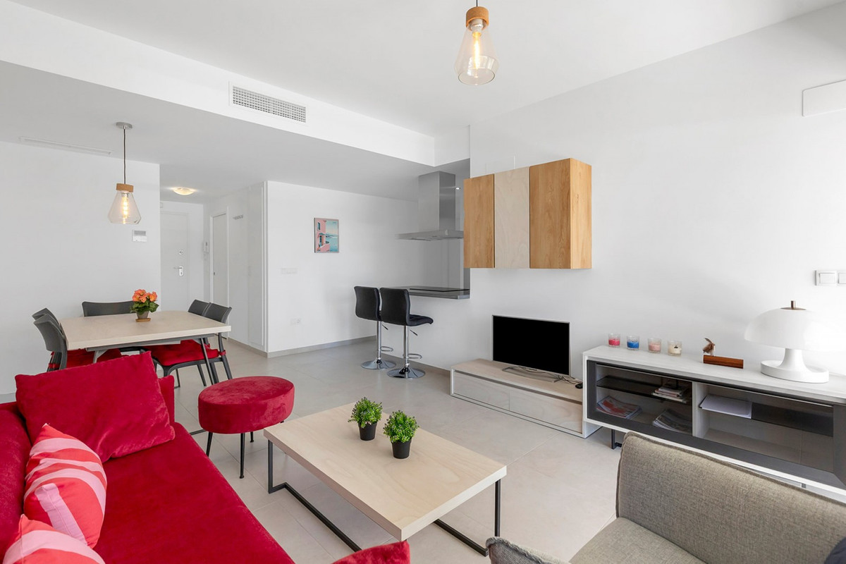 Se vende Apartamento Planta Media de 2 dormitorios en Costa Blanca, Alicante, España