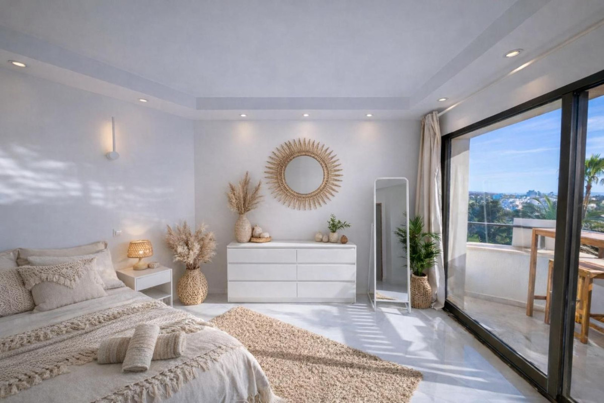 Se vende Apartamento Planta Media de 2 dormitorios en Costa Del Sol, Málaga, España