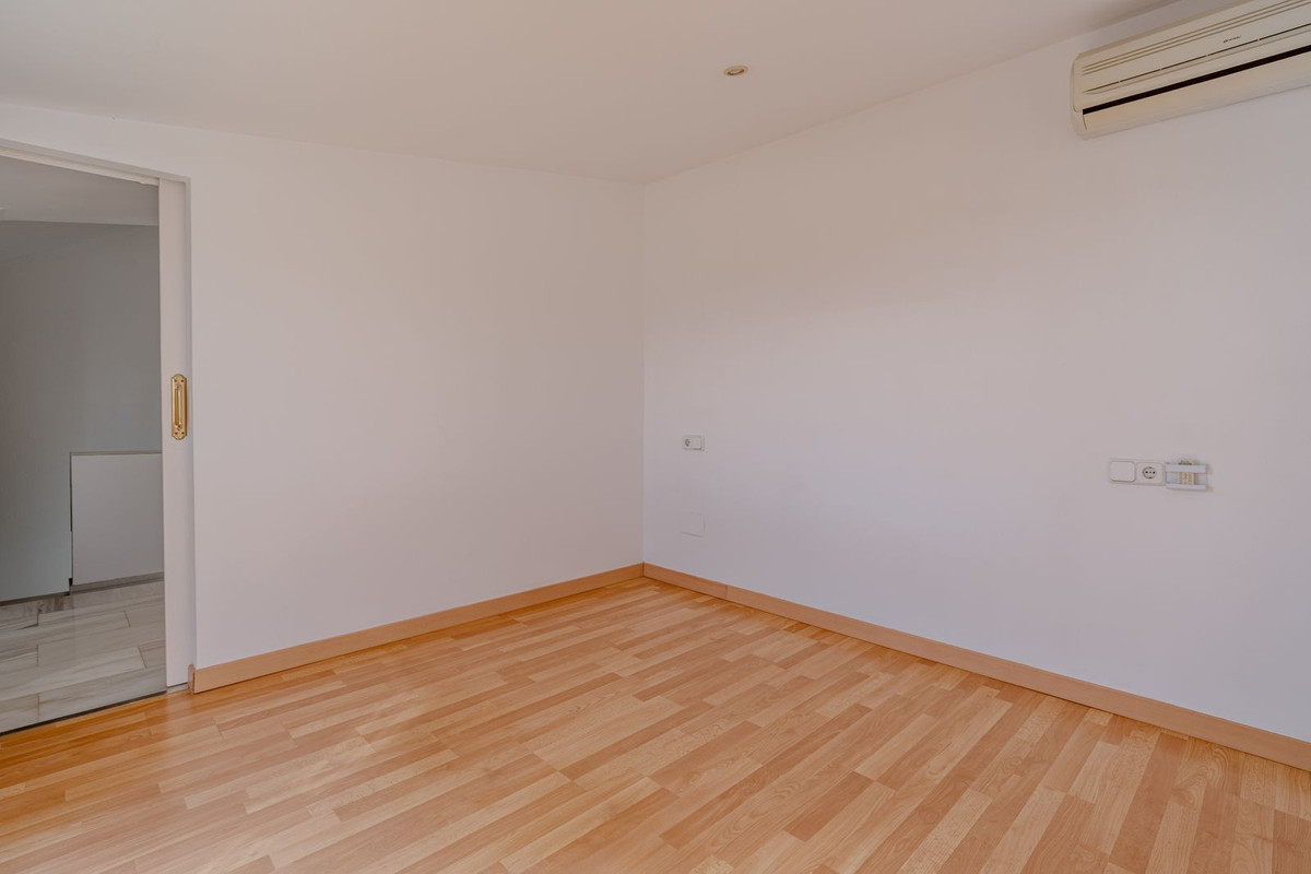 2 Bed Apartment for sale in San Pedro De Alcántara Costa Del Sol, Málaga, Spain