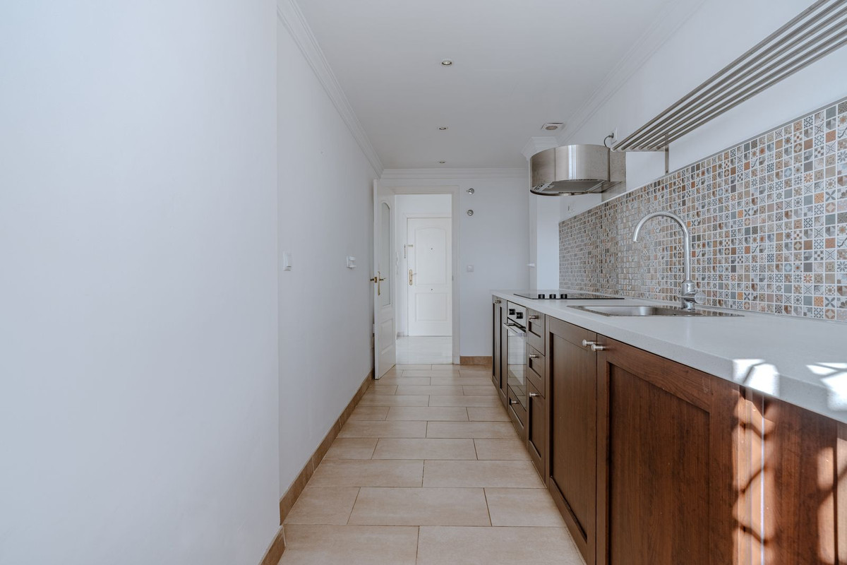 2 Bed Apartment for sale in San Pedro De Alcántara Costa Del Sol, Málaga, Spain
