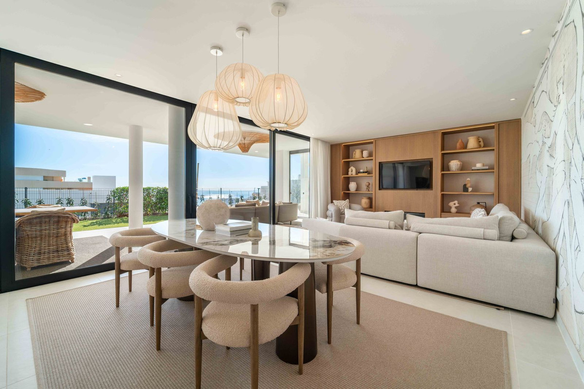 3 Bed Apartment for sale in Fuengirola Costa Del Sol, Málaga, Spain