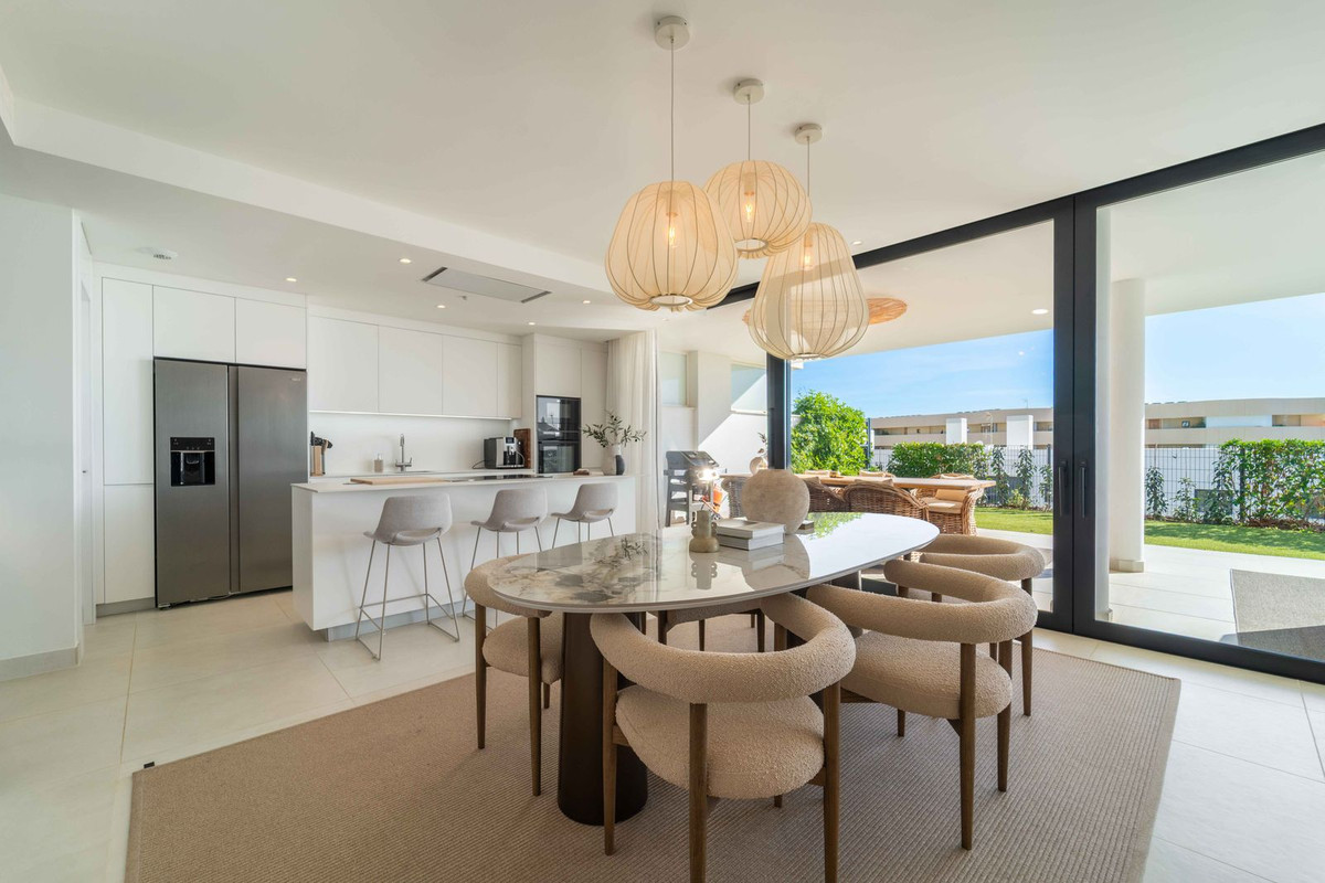 Se vende Apartamento Planta Baja de 3 dormitorios en Costa Del Sol, Málaga, España