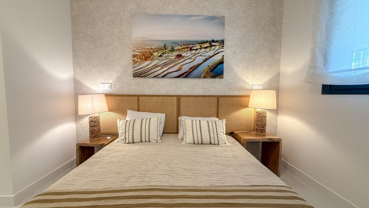 3 Bed Apartment for sale in Selwo Costa Del Sol, Málaga, Spain