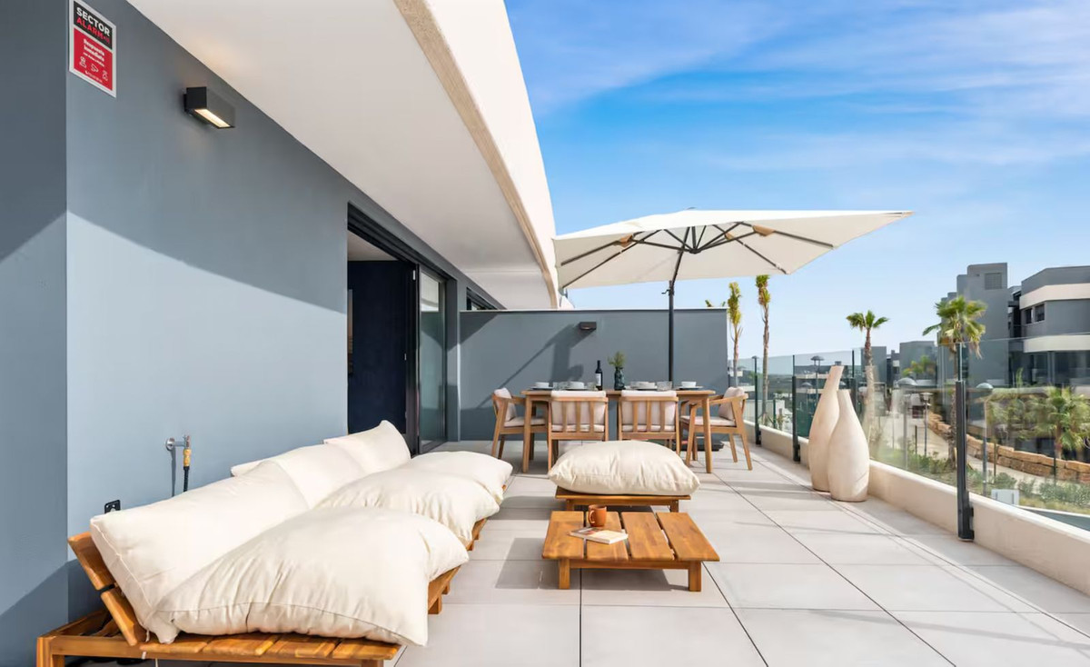 3 Bed Apartment for sale in Selwo Costa Del Sol, Málaga, Spain