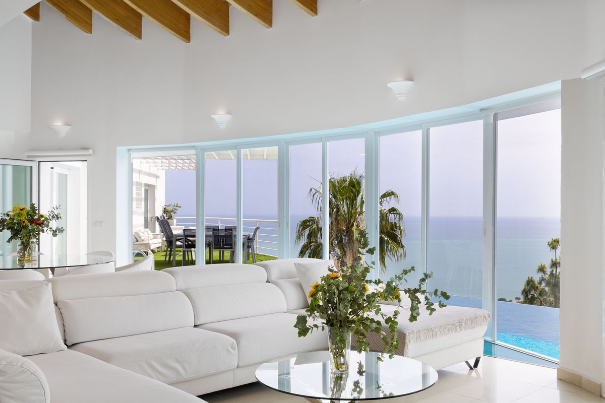 Se vende Villa - Chalet de 4 dormitorios en Costa Del Sol, Málaga, España