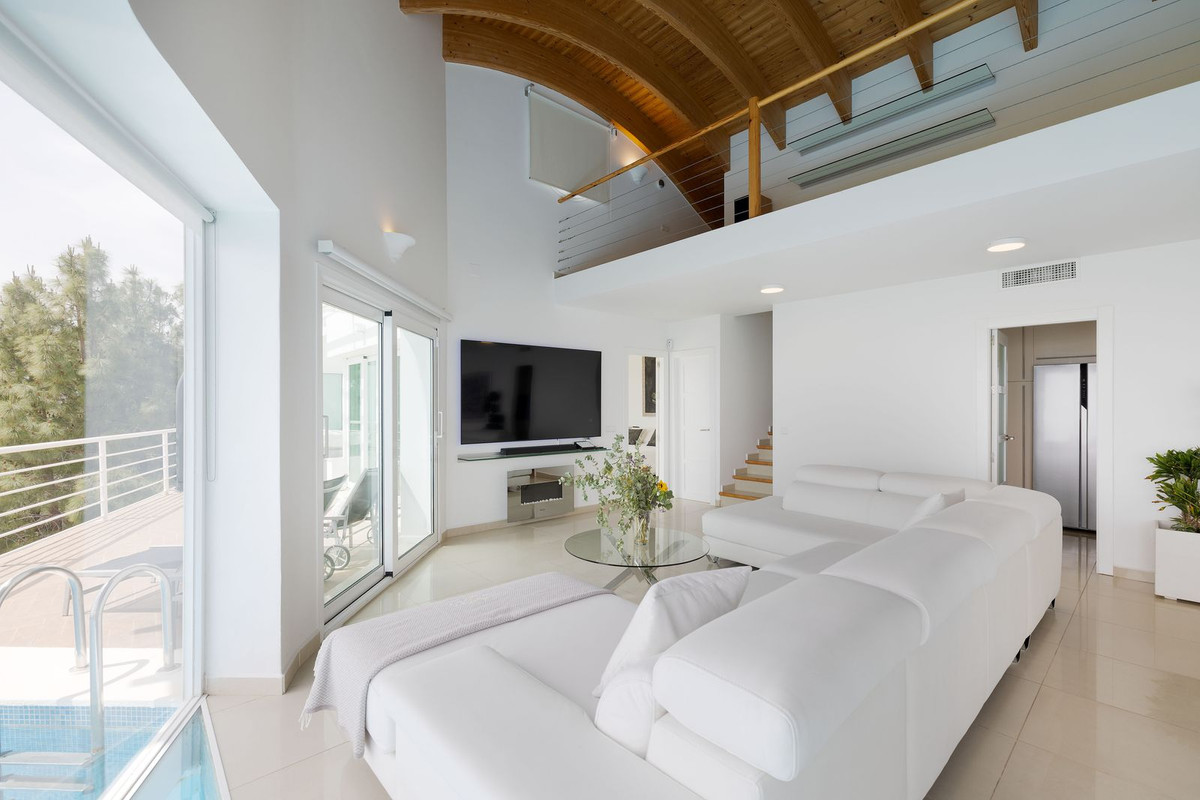 Se vende Villa - Chalet de 4 dormitorios en Costa Del Sol, Málaga, España