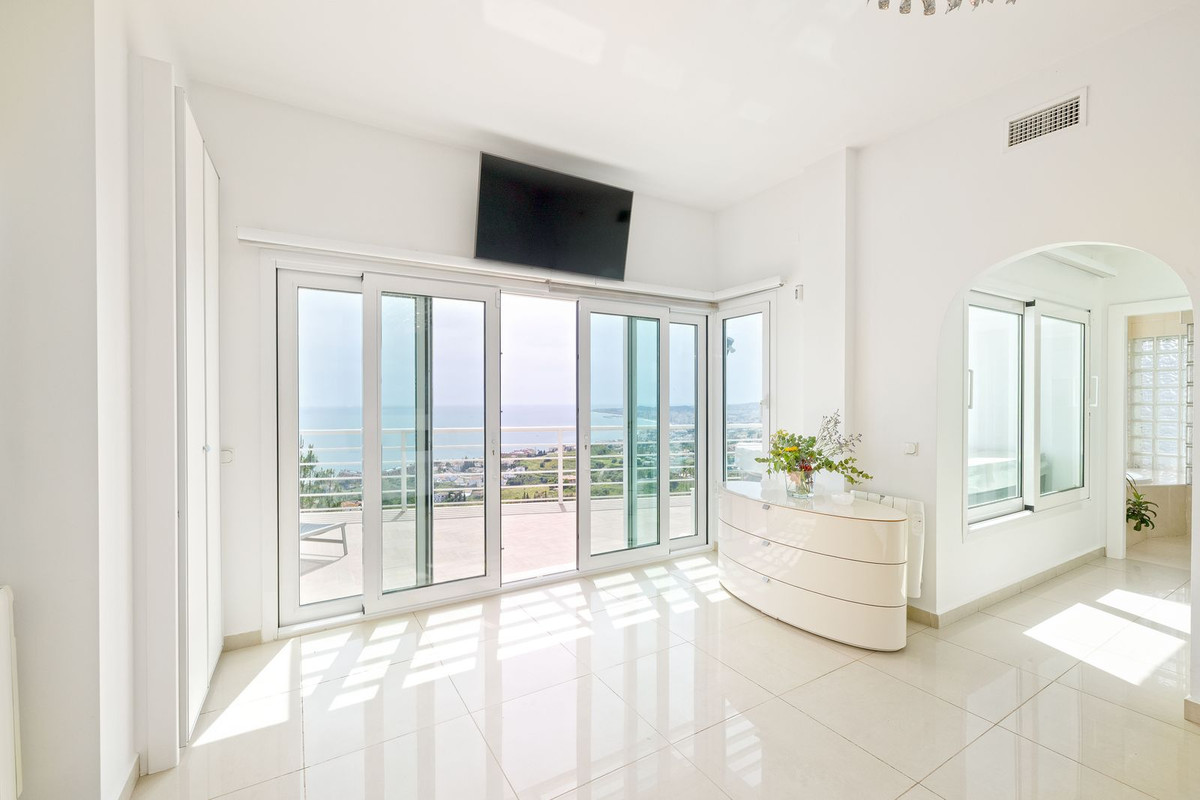 Se vende Villa - Chalet de 4 dormitorios en Costa Del Sol, Málaga, España