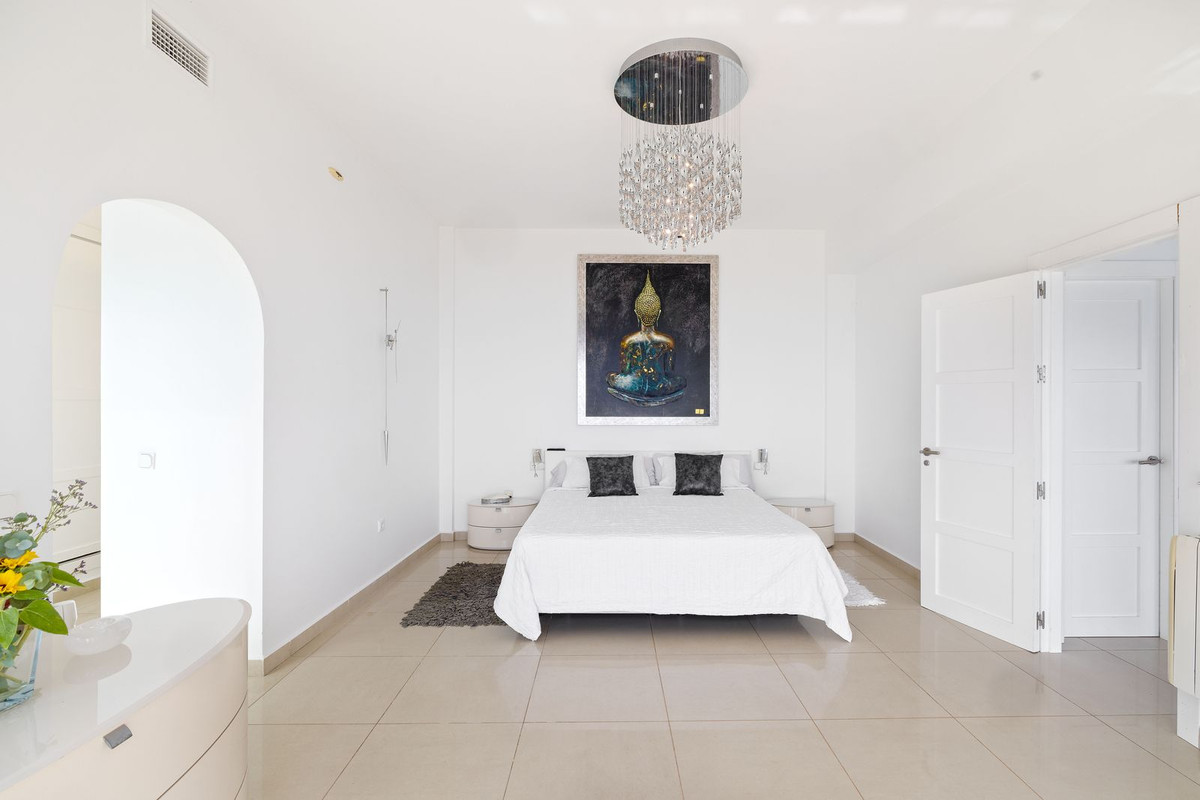 Se vende Villa - Chalet de 4 dormitorios en Costa Del Sol, Málaga, España