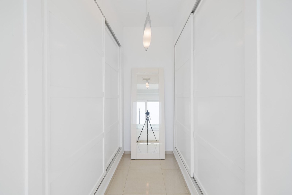 Se vende Villa - Chalet de 4 dormitorios en Costa Del Sol, Málaga, España