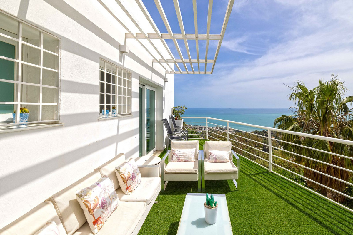 Se vende Villa - Chalet de 4 dormitorios en Costa Del Sol, Málaga, España