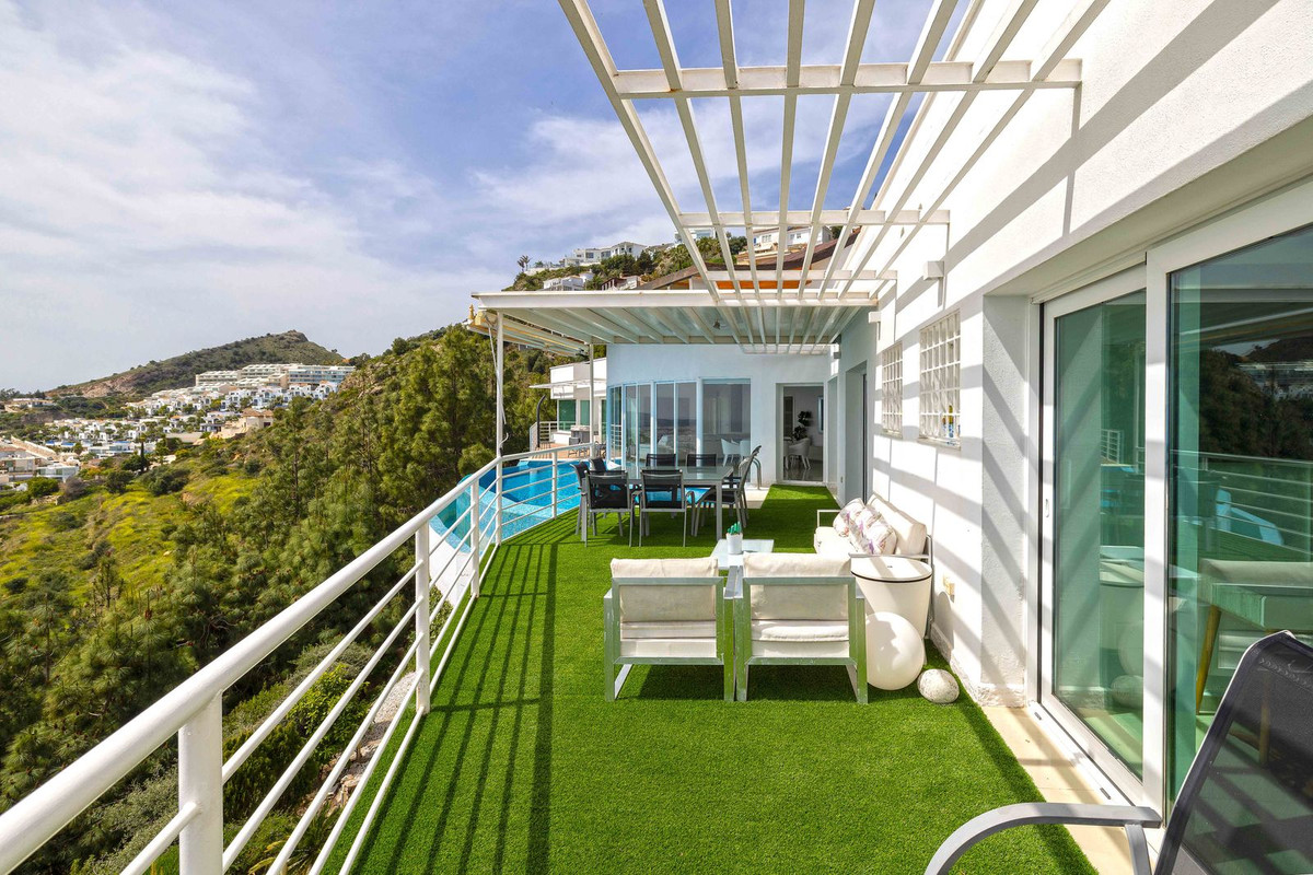 Se vende Villa - Chalet de 4 dormitorios en Costa Del Sol, Málaga, España