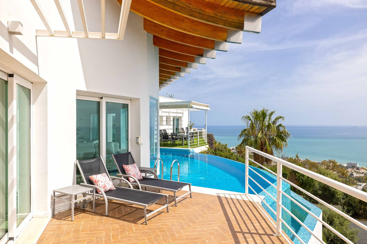 Se vende Villa - Chalet de 4 dormitorios en Costa Del Sol, Málaga, España
