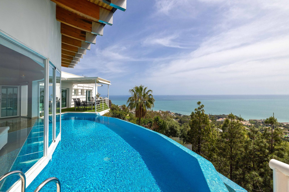 Se vende Villa - Chalet de 4 dormitorios en Costa Del Sol, Málaga, España