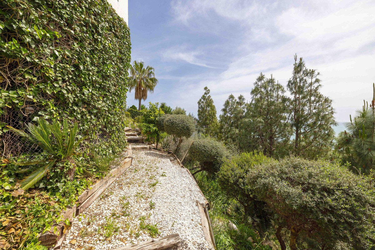 Se vende Villa - Chalet de 4 dormitorios en Costa Del Sol, Málaga, España