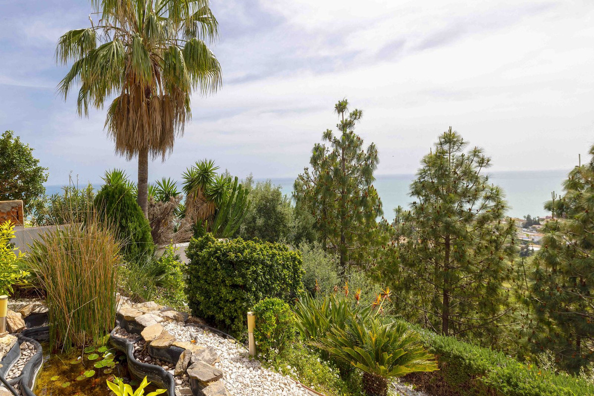 Se vende Villa - Chalet de 4 dormitorios en Costa Del Sol, Málaga, España