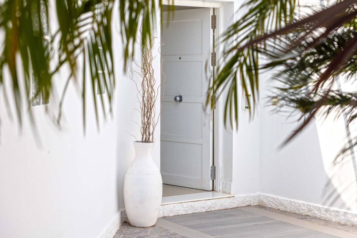 Se vende Villa - Chalet de 4 dormitorios en Costa Del Sol, Málaga, España