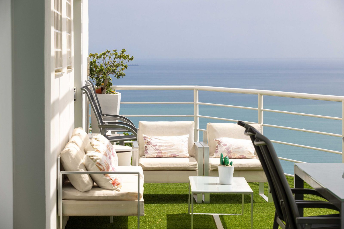Se vende Villa - Chalet de 4 dormitorios en Costa Del Sol, Málaga, España