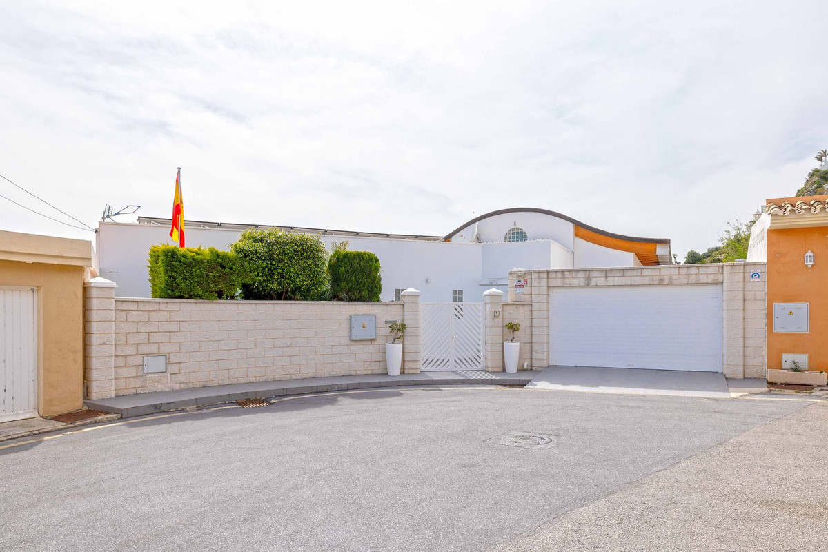 Se vende Villa - Chalet de 4 dormitorios en Costa Del Sol, Málaga, España