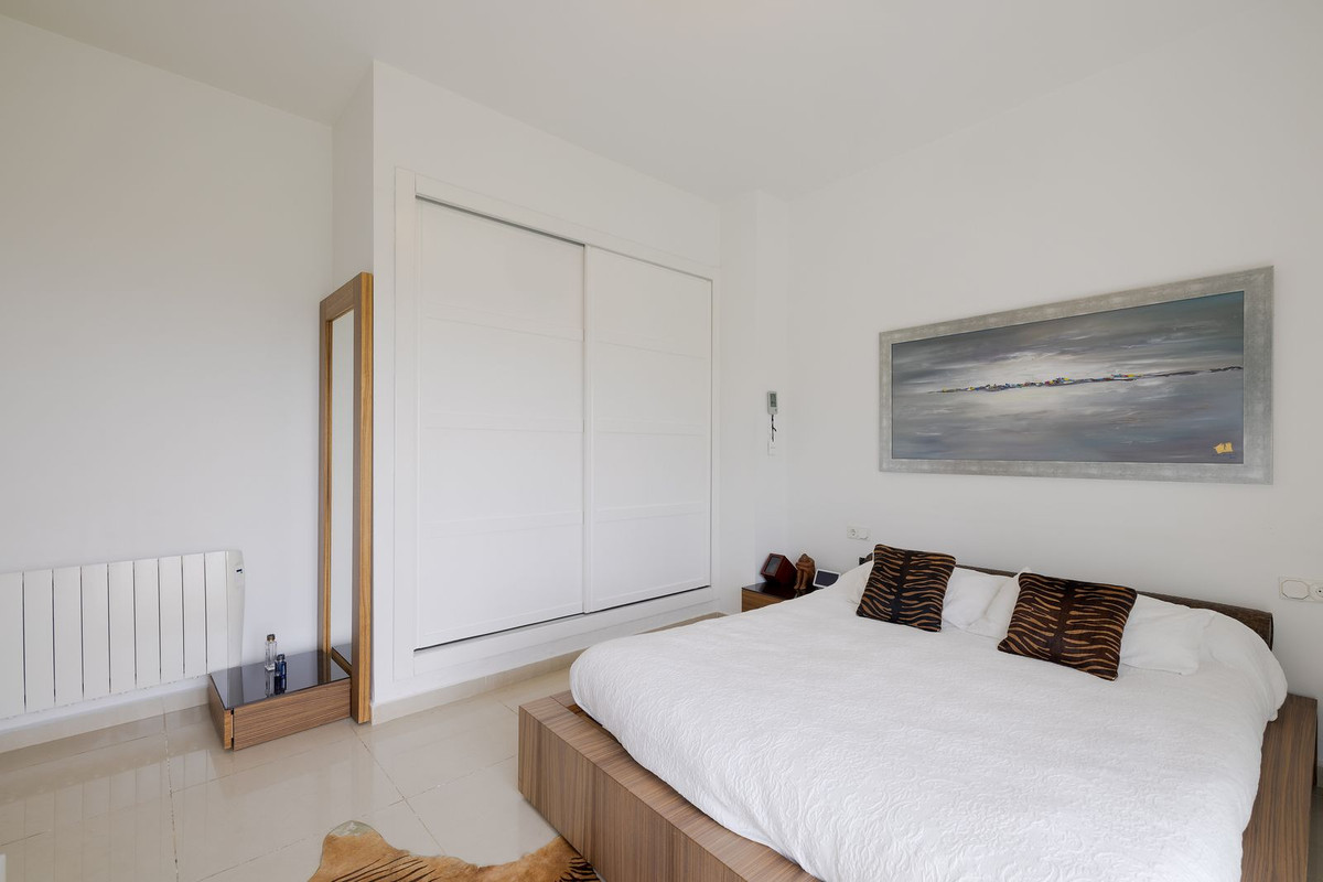 Se vende Villa - Chalet de 4 dormitorios en Costa Del Sol, Málaga, España