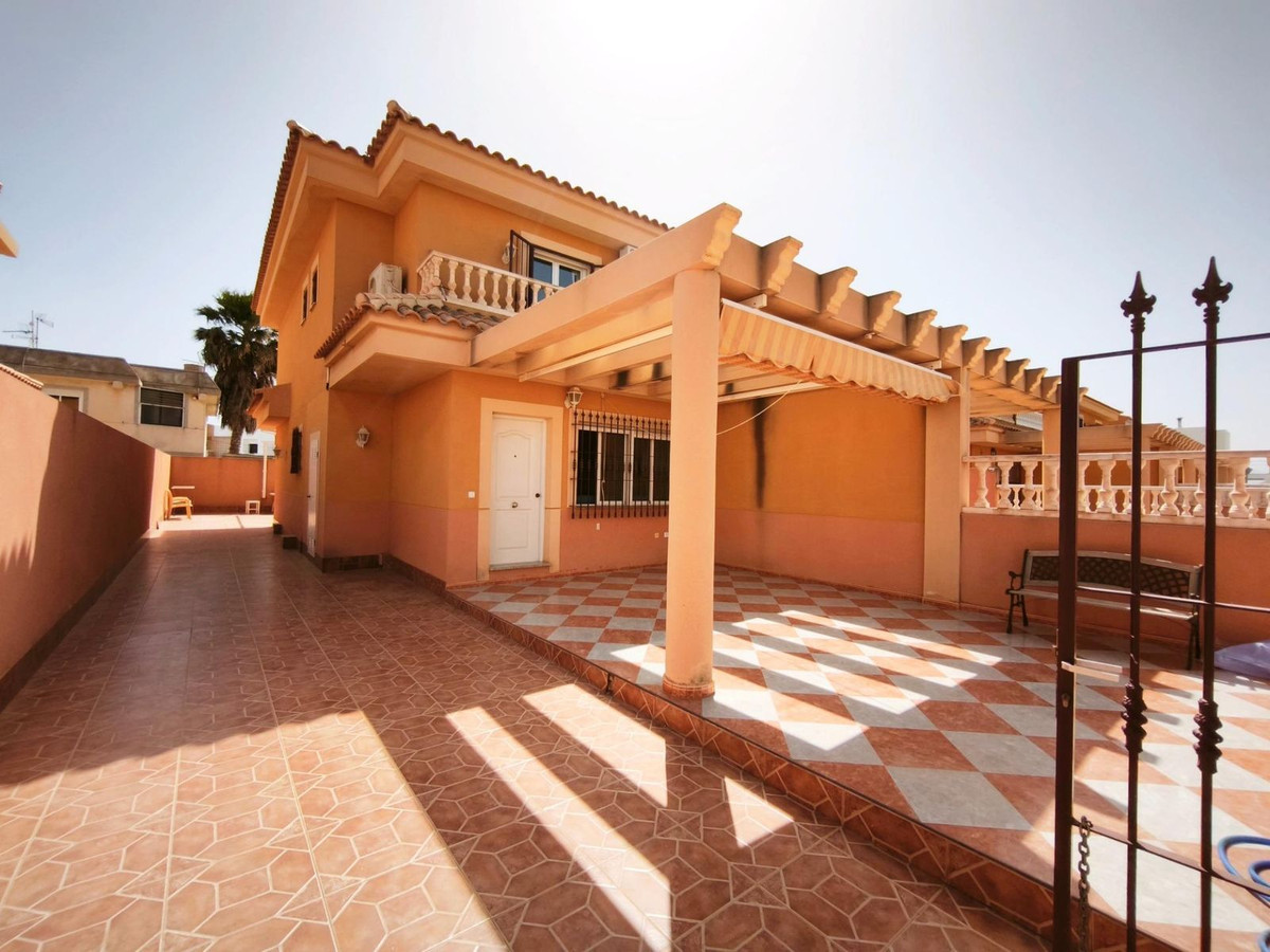Se vende Pareada de 4 dormitorios en Costa Calida, Murcia, España