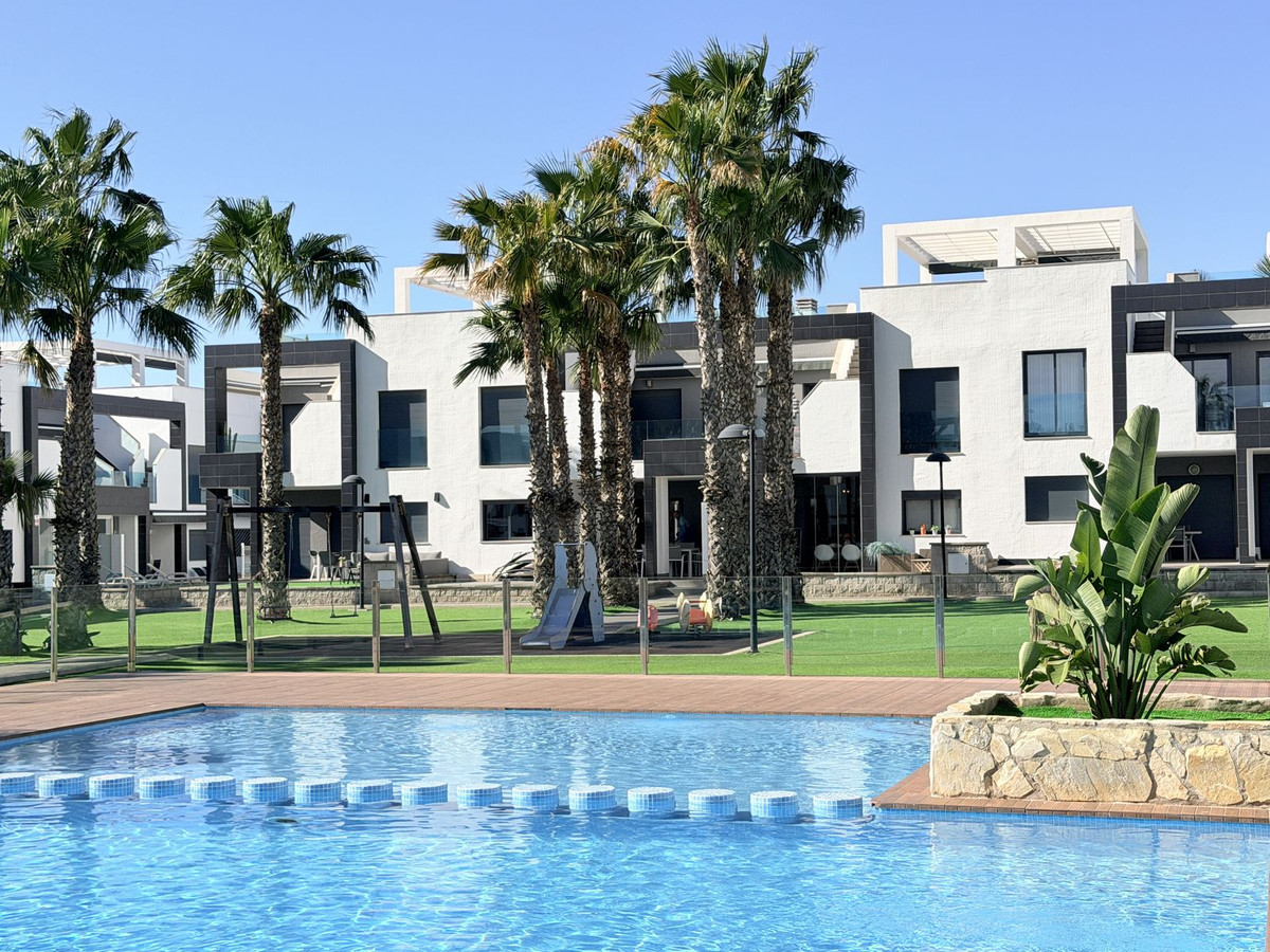 Se vende Apartamento Planta Baja de 2 dormitorios en Costa Blanca, Alicante, España