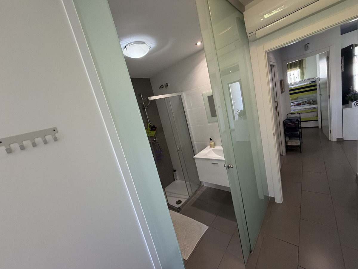 Se vende Apartamento Planta Baja de 2 dormitorios en Costa Blanca, Alicante, España